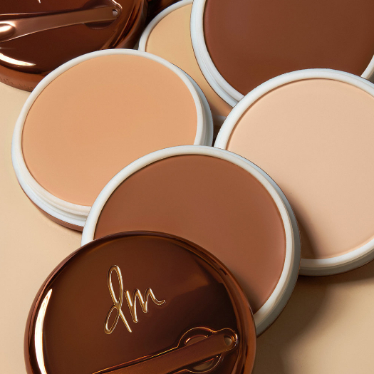 แบ่งขายบาล์มที่เปลี่ยนเป็นแป้ง DANESSA MYRICKS YUMMY SKIN BLURRING BALM POWDER