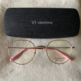 กรอบแว่น VR Valentino ของเกาหลีแท้ สี Pink gold น้ำหนักเบา ราคาเต็ม 150,000 won Sale 2,490.- กรอบแว่นเกาหลี