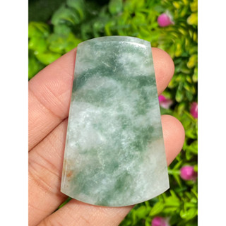 หยกพม่าเจียรนัย (Burmese jade ) 57.51 กะรัต หยกพม่า (jadeite)