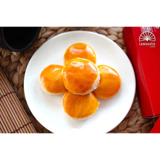 ขนมเปี๊ยะอบควันเทียน (ถั่วไข่เค็ม) | LAMOONLIN