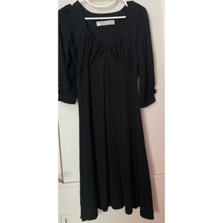Used 🙌 ชุดเดรสสั้นคอปาดแขนสามส่วน ZARA Basics Size S ผ้าเนื้อไม่หนา