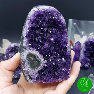 ผลึกอเมทิ​สต์​ธรรมชาติ Amethyst Stalactite Eye