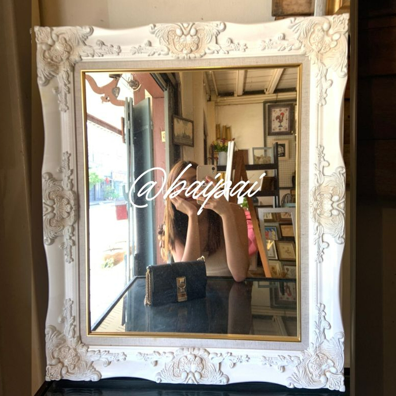 กระจกเงากรอบหลุยส์สีขาว สีขาวงาช้าง และสีทองติดผนัง ครึ่งตัว สำหรับแต่งบ้านหรือติดห้องน้ำกรอบหรู
