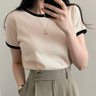 ครอปแขนตุ๊กตาสีครีม ขอบกุ้น ตกแต่งด้วยลูกไม้ เสื้อคอกลมสีครีม อก 42 -44 นิ้ว เสื้อสาวอวบ เสื้อยืด เสื้อเซ็กซี่