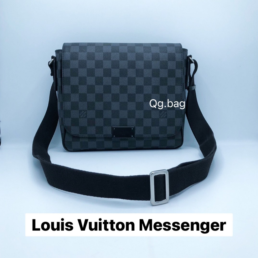 Louis Vuitton Messenger District PM bag LV หลุยส์ วิตตอง แมสเซนเจอร์ กระเป๋าเอกสาร หนังสือ หนังแท้ มือสอง กระเป๋าผู้ชาย