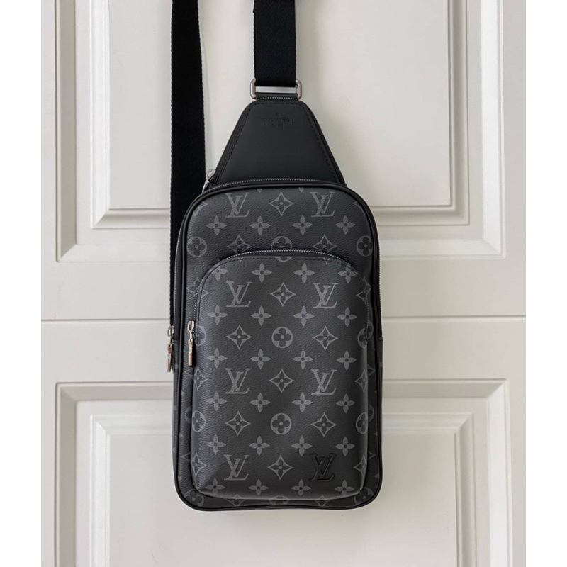 Louis Vuitton Sling Bag Avenue(Ori)เทพ 📌size 20x31x7 cm. 📌สินค้าจริงตามรูป เนื้องานสวยงาม หนังแท้