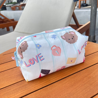 Wyllabrand กระเป๋าเครื่องสำอาง Teddys love letter cosmetic bag