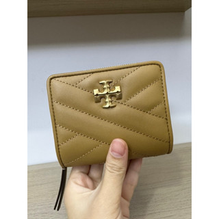 Tory burch เงินสั้น 2 พับ คีร่า แกะ น้ำตาล 4.25”