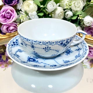 Royal Copenhagen Blue Fluted Half Lace Teacup ถ้วยชาปากบาน