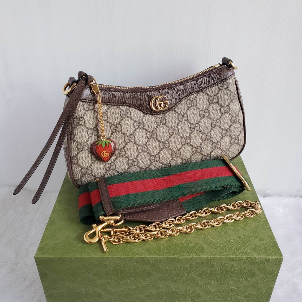 กระเป๋าสะพายข้างผู้หญิง Gucci รุ่น Ophidia GG small handbag with Strawberry สีน้ำตาล รุ่นใหม่ ใบเล็ก น้ำหนักเบา