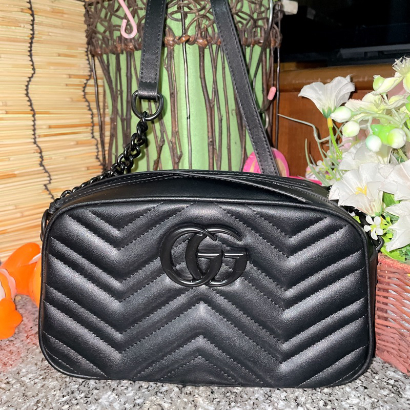 กระเป๋าสะพายหนังแท้ Gucci 9” ทรงกล่อง สีดำ งานตู้ (สินค้าในไลฟ์สด)