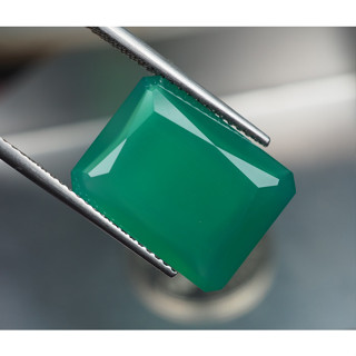 คาลซิโดนีสีเขียว (Green Chalcedony) 7.10 กะรัต (8538)