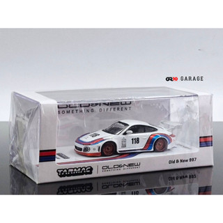 Old &amp; New 997 White 1:64 (TARMAC WORKS)