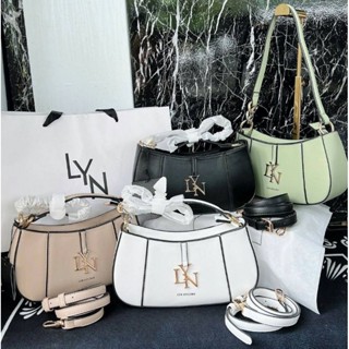 พร้อมส่งlyn พอชhobo สะพายไหล่ 9นิ้ว