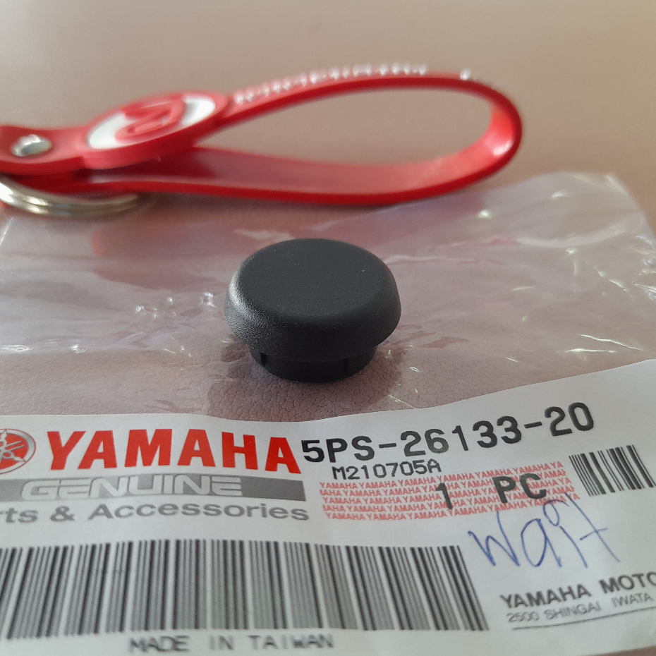 5PS2613320 ยางอุดหัวกระจก SR400 XSR900 TERENE MT07 MT09 แท้ (1pc/ 1ชิ้น) MIRROR PLUG CAP 5PS-26133-2