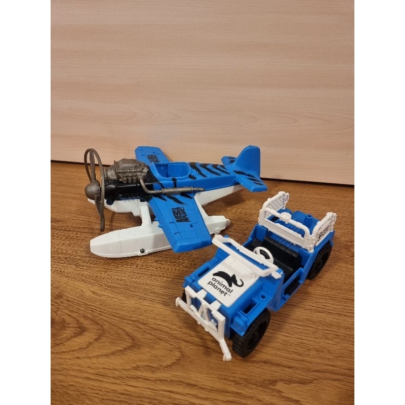 เครื่องบินและรถของAnimal Planetมือสอง