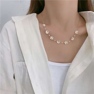 สร้อยคอเดซี่มุกสีทอง • Pearl Daisy Necklace