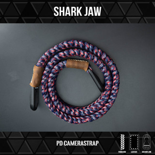 สายคล้องกล้องแฮนด์เมด สีกรมแดงขาว Camerastrap Shark jaw Peak design handmade Navy blue Red white camo