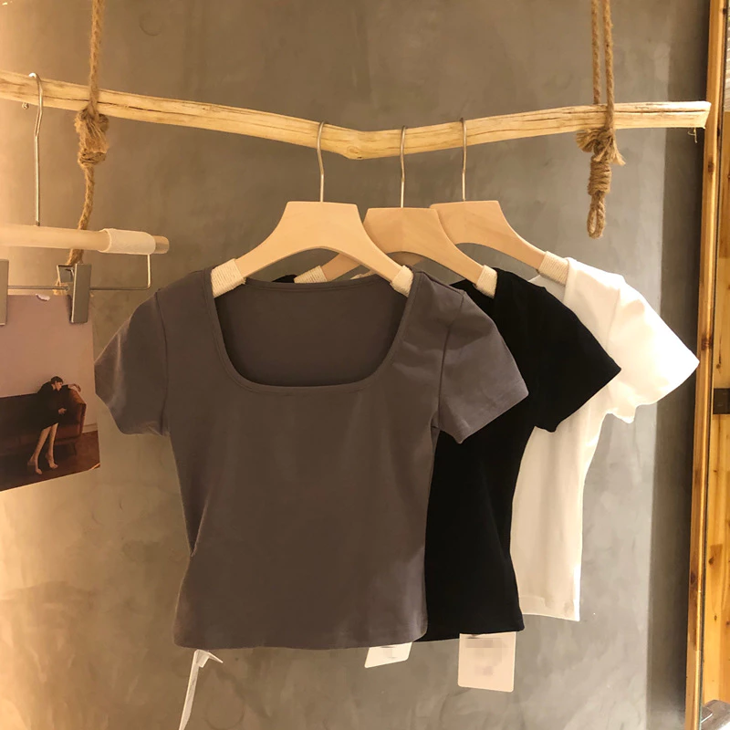 PX เสื้อครอปแขนสั้น เสื้อเข้ารูปผู้หญิง ทรงเข้ารูป คอเหลี่ยม กระชับ ผ้านิ่มใส่สบาย