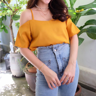 📮ส่งไว📮🥀 💛 เสื้อสายเดี่ยวเปิดแขน เก๋มากเลย ใส่ง่ายด้วย