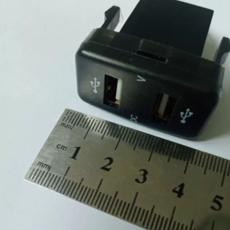 Dual USB Charger 4.2A พอร์ตชาร์จพร้อมโวลต์มิเgตอร์ DC 12v 24v สำหรับ โตโยต้า วีโก้ ฟอร์จูนเนอร์ toyota vigo / fortuner - รูปที่ 4