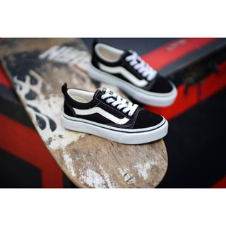 [ของแท้ ส่งฟรี จากไทย] รองเท้าเด็ก VANS KIDS OLD SKOOL - BLACKTRUE WHITE