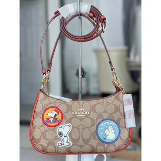 Coach X Peanuts Teri Shoulder Bag In Signature