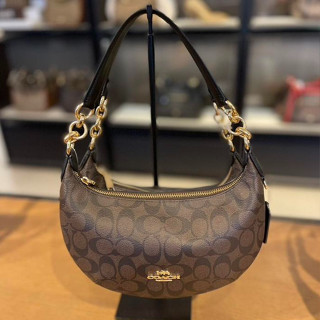 (ผ่อน 0%) ของแท้!! พร้อมส่งในไทย!! 👜 Coach Payton Hobo In Signature Canvas ลาย C สีน้ำตาลเข้ม New Design 2023👜