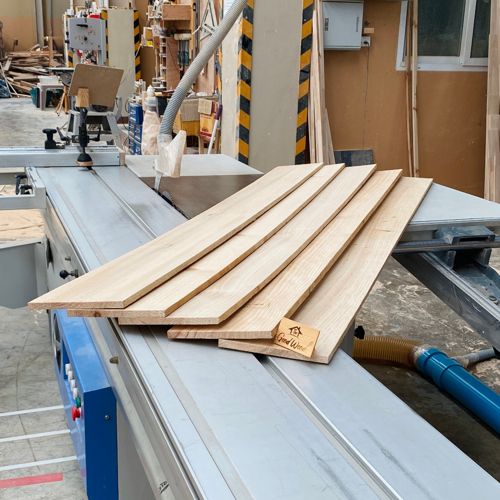 ไม้ระแนง ไม้สนขาว 3/4'' x 4-6'' (2.5cm.x2.8cm.ยาว50/100cm.) 1มัด 5 เส้น ไม้สนนอก ไม้แปรรูป ไม้จริง P