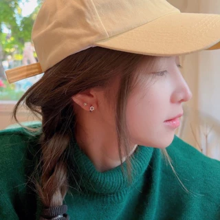 [ได้รับการรับรองเงินแท้] Suwann.na [ราคาต่อคู่] ต่างหูห่วง ต่างหูเงินแท้ ห่วงเพชรดอกไม้