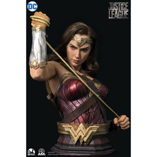 Infinity Studio - DC Series - 1/1 Wonder Woman half torso Bust