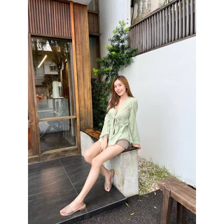 💖ARPA💖เสื้อคอวีผูกหน้าไปทะเลแต่งลูกไม้ แขนยาวผูกโบว์ตรงอก มินิเดรส ฺBaimon