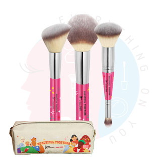 ลด 18% {โค้ด 8MZCRVW} [พร้อมส่ง] IT COSMETICS Flawless Finish Brush Set เซตแปรงสุดคุ้ม พร้อมกระเป๋า