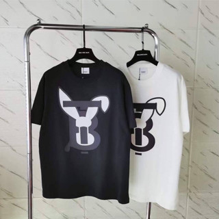 BURBERRY RABBIT PRINT TB MONOGRAM T-SHIRT เสื้อยืดคอกลมแขนสั้น แบรนด์เบอเบอรี่ ทีบี กระต่าย