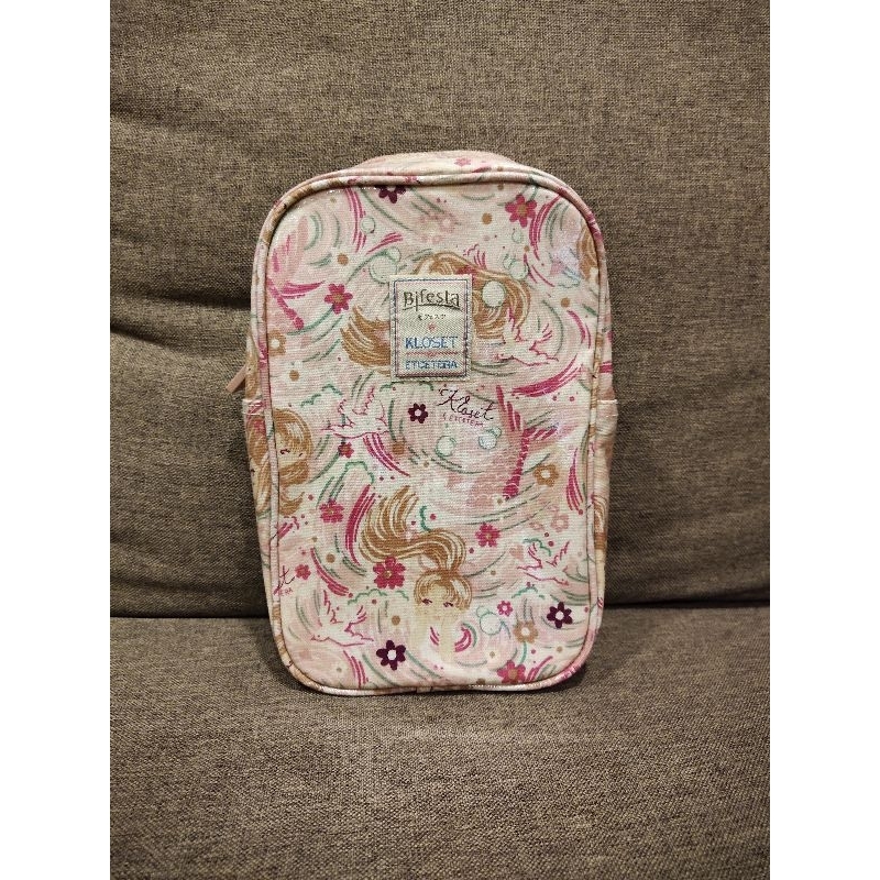 กระเป๋าเครื่องสำอางค์ผ้าเคลือบกันน้ำ Bifesta × KLOSET ETCETERA (มือสอง)
