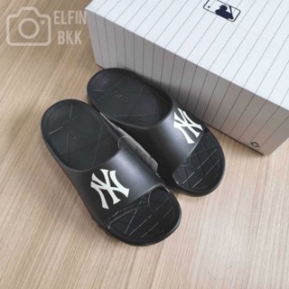 Sale🔥🔥 MLB Chunky Slider Sandals -NY รองเท้าแตะแบบสวม แบบคีบ หูหนีบ สีดำ สีเบจ สีครีม