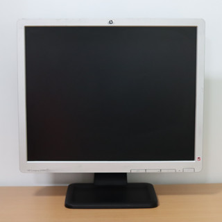 HP Compaq LE1911 Monitor ขนาด 19" นิ้ว จอแบบสแควร์ พร้อมสายไฟ ac สาย vga