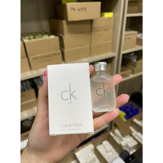 CALVIN KLEIN CK ONE EDT 10ML ▪️10ML ▪️ INBOX  ▪️ ราคาส่ง299฿ ▪️ ส่งฟรี ▪️ ส่งฟรี CK One / CK Be EDT10ml น้ำหอมผู้ชาย น้ำ