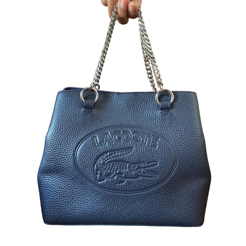 Lacoste กระเป๋าสะพายผู้หญิง (มือสอง) กระเป๋าสะพายไหล่ คล้องไหล่ (สินค้าแท้100%)