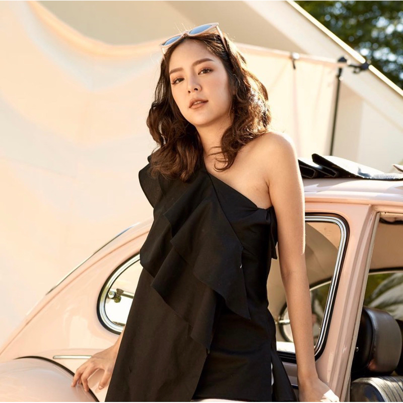 Lookbooklookbook🌷 Darling สีดำ - size S (ราคา shop 1,000)