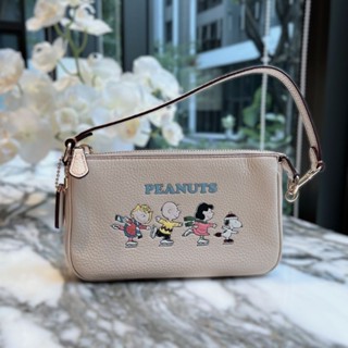 กระเป๋าCoach CE858 Snoopy