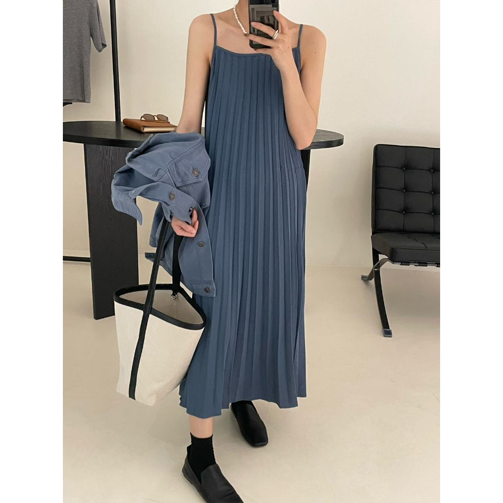 (พร้อมส่ง) Pleated dress minimal C3795 เดรสยาวอัดพลีท เดรสเที่ยวทะเล