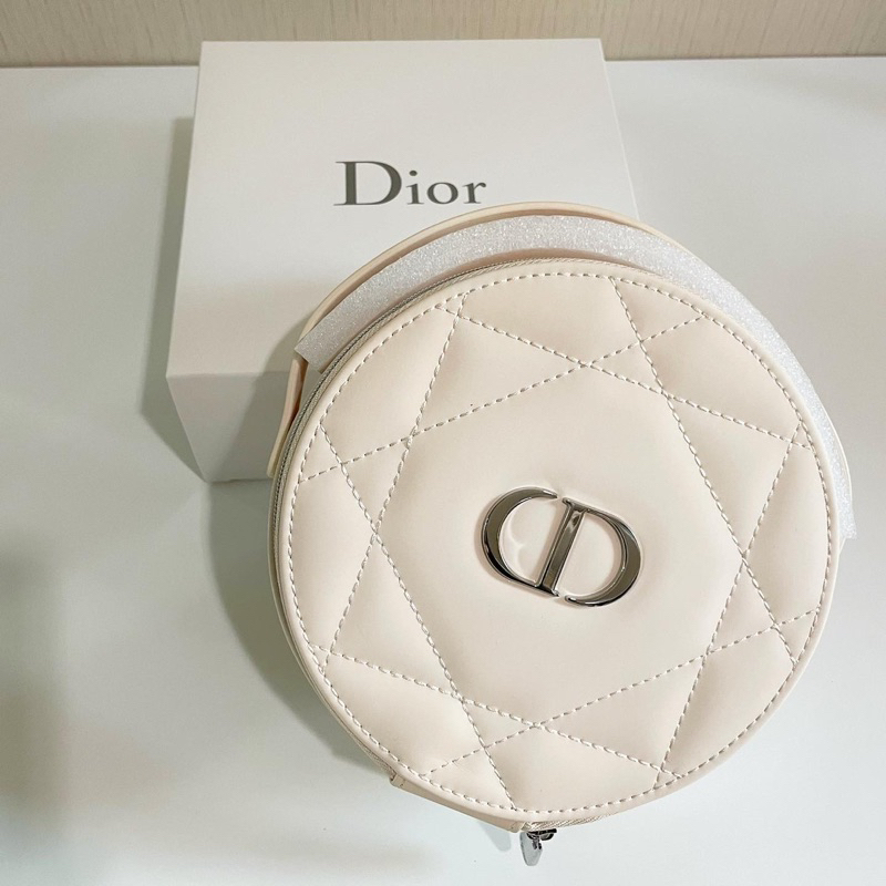 กระเป๋าเครื่องสำอางค์ Dior ของแท้จากช้อปไทย
