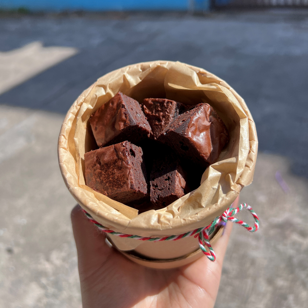 Tinymade บราวนี่คิวบ์ พรีเมี่ยมช็อกโกแลตแท้ เนยแท้ปราศจากไขมันทรานส์ หวานน้อย รสเข้ม ชิ้นใหญ่เต็มคำ - รูปที่ 6