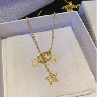 สร้อยคอ Dior งานตามหา รุ่นขายดีOriginal 1:1  รุ่นเหมือนแท้เลยค่ะ  รุ่นขายดีมากก งานปั้มทุกจุด พร้อมกล่องแบรนด์