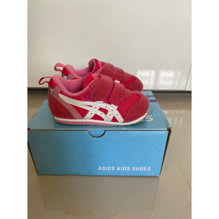 ส่งต่อรองเท้า ASICS สภาพดี พื้นเต็ม ไซส์ 13.5 cm