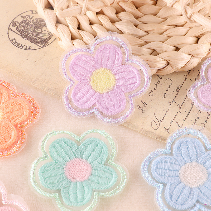 พร้อมส่ง!ตัวเย็บ สำหรับเย็บติดเสื้อลายดอกไม้  สวยมากๆ สำหรับเย็บติดเสื้อ  ติดผ้าห่ม  ติดหมวก แจ็คเก็ต B53