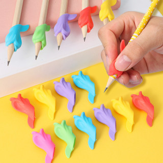 ที่จับปากกา ที่จับดินสอ - รูปปลาโลมา มีหลากสี (Pencil Holder) คละสี จำนวน 6 ชิ้น/12 ชิ้น