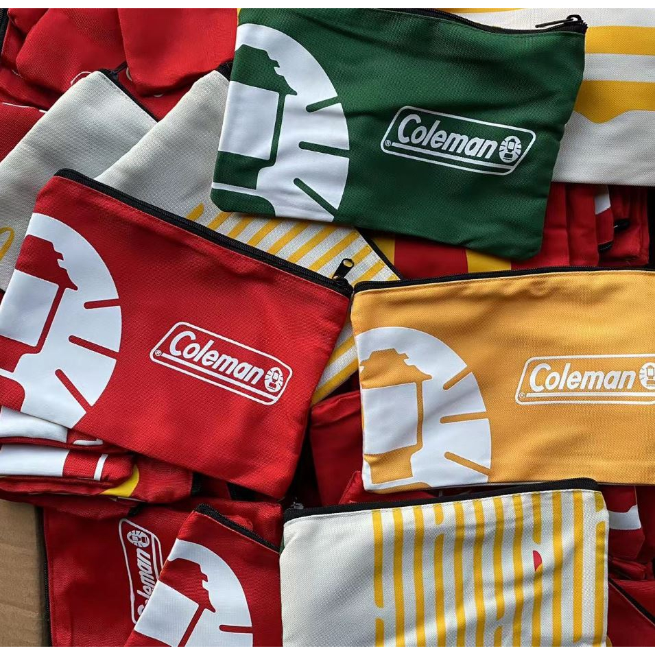 Coleman กระเป๋าขนาดเล็ก ถุงนำโชค ถุงสี่เหลี่ยมเล็กมีซิป มีทั้งหมด 3 สี มีสินค้าพร้อมส่งไวทุกวัน
