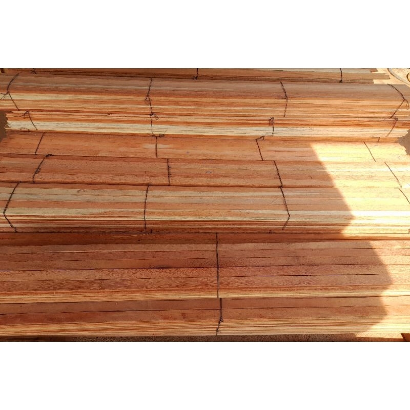 ไม้ระแนง มัดละ 10 แผ่น DIY (ใหม่) เนื้อแข็ง ทนแดดฝน  ยาว 200cm กว้าง 3.5 cm หนา 1 cm